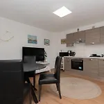 Sweet - Makarska By Guide Susnjari