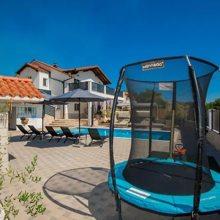 Sweet - Makarska By Guide *