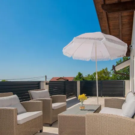 Sweet - Makarska By Guide Susnjari