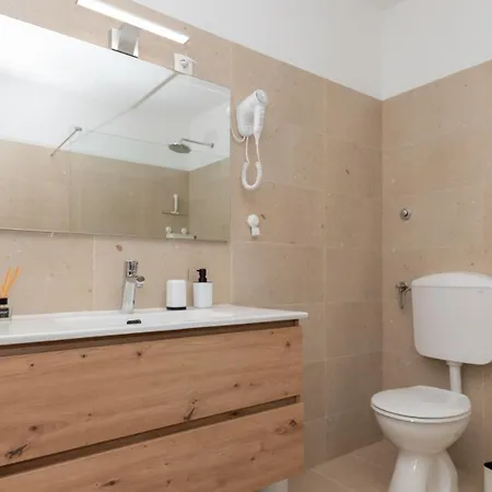 Sweet - Makarska By Guide