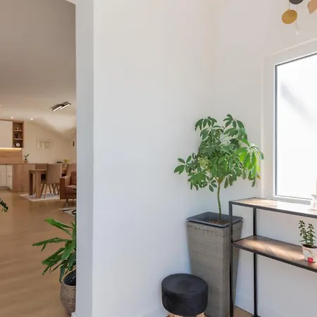 Sweet - Makarska By Guide