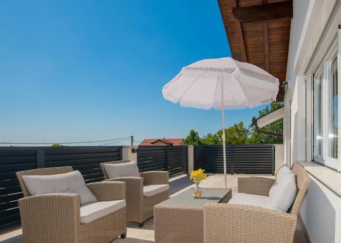 Sweet - Makarska By Guide Susnjari